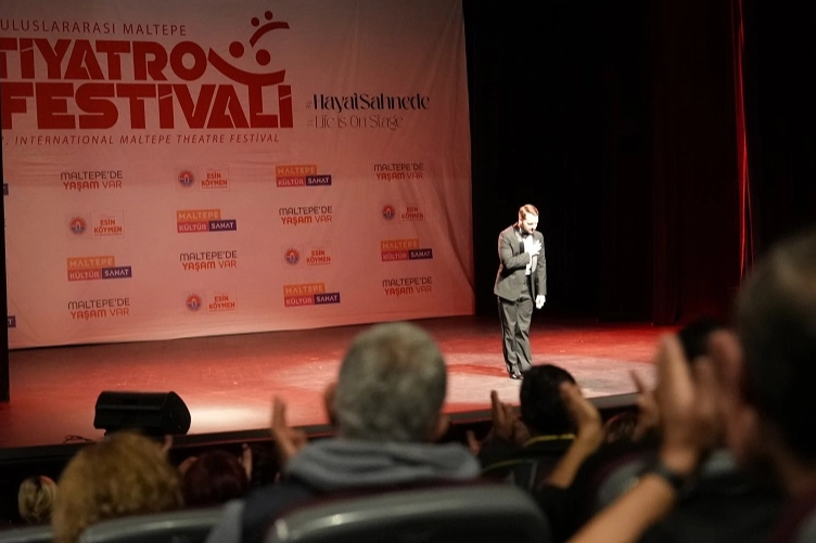 Maltepe’de 7. Uluslararası Tiyatro Festivali Gala Gecesi Coşkusu 1 Maltepe’de 7. Uluslararası Tiyatro Festivali Gala Gecesi Coşkusu