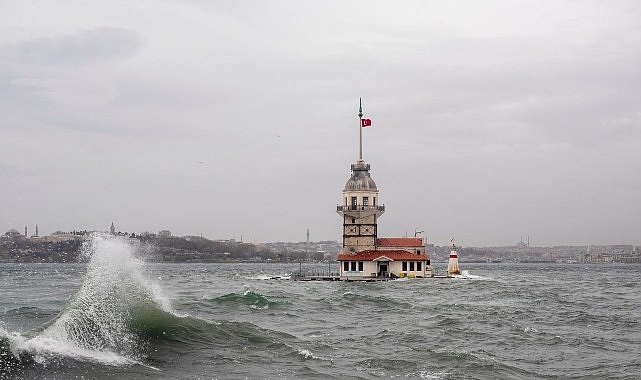 AKOM’dan Pazartesi Uyarısı: Fırtına ve Kuvvetli Sağanak Yağış Bekleniyor 1 akomdan pazartesi uyarisi firtina ve kuvvetli saganak yagis bekleniyor