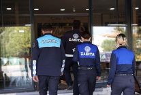 cesme belediyesi zabita ekiplerinden firinlara hijyen denetimi