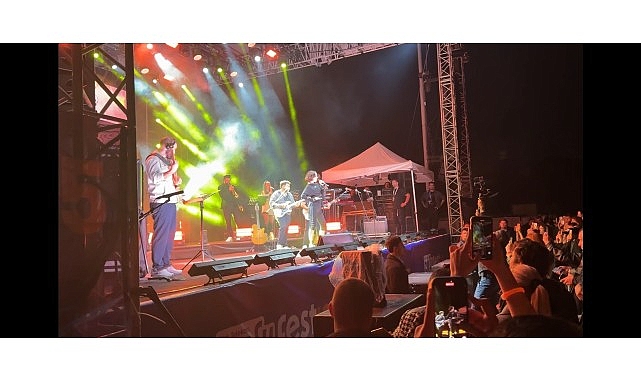 eu selfy fest25 festivaline ev sahipligi yapti
