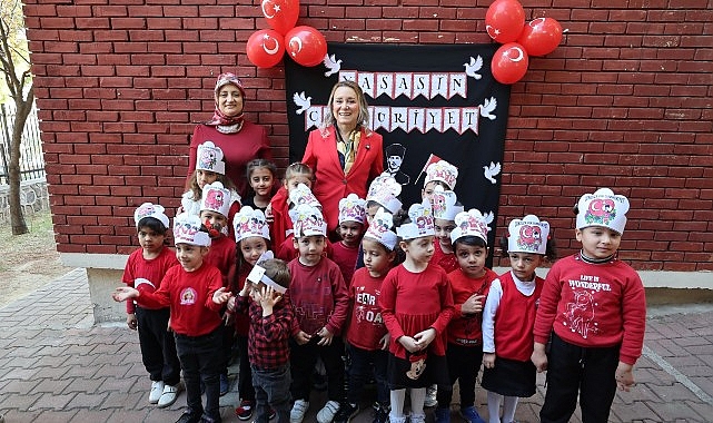 Konak’ta Cumhuriyet Bayramı coşkusu başladı 1 konakta cumhuriyet bayrami coskusu basladi
