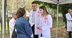 meme kanseri icin pembe cicekler toprakla bulustu