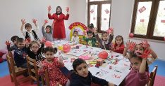 nevsehirde cocuklara yonelik cumhuriyet bayrami etkinligi