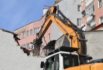 osmangazi belediyesinden tarihi koruyan yikim