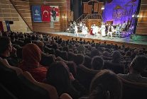 sehir tiyatrolari perdeyi gebzeye tasidi
