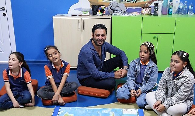 TEGV Gönüllü Elçisi oyuncu Ozan Akbaba, TEGV Mardin Midyat Öğrenim Birimi’nde çocuklarla buluştu 1 tegv gonullu elcisi oyuncu ozan akbaba tegv mardin midyat ogrenim biriminde cocuklarla bulustu