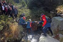 uludagda yuzlerce kisi cumhuriyetin izinde yurudu