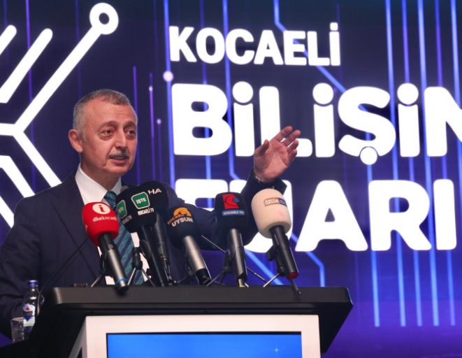 Kocaeli’de Dijital Geleceğin Kapıları Açıldı: Bilişim Fuarı Başladı