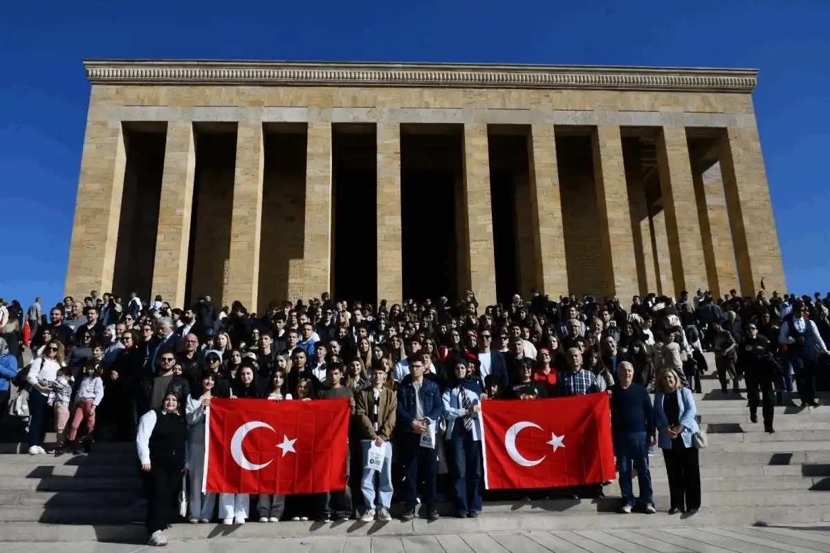 Balıkesir’in Gençleri Ata’nın Huzurunda