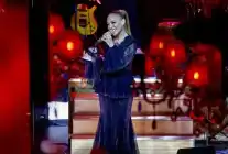 Ziynet Sali, Muazzez Abacı’ya Saygı Gösterdi