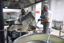 Alanya Aşevi, İhtiyaç Sahiplerine Günde İki Öğün Sıcak Yemek Sağlıyor