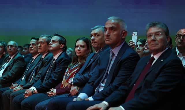 baskan vekili ozdemir resort turizm kongresine katildi