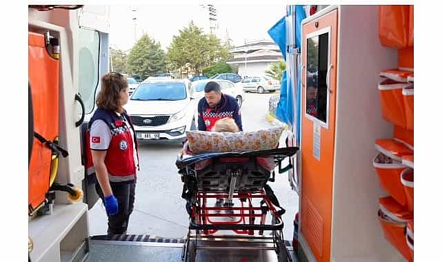 Burhaniye Belediyesi “Evde Bakım Hizmetleri” Devam Ediyor 1 burhaniye belediyesi evde bakim hizmetleri devam ediyor