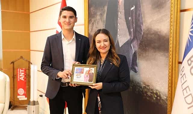 buyuksehir baskan vekili ozdemire genc karti anlatti