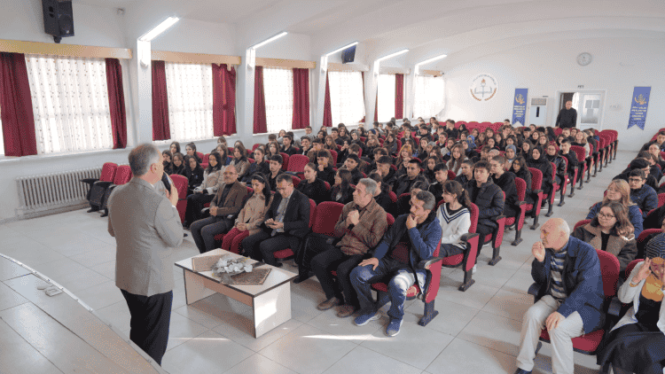 Başkan Taban, Gençlerle Fikir Paylaştı