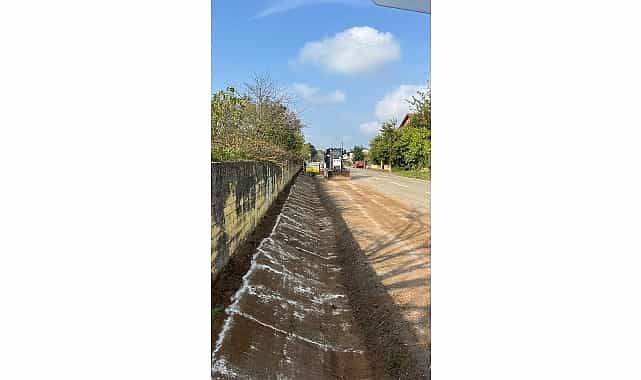 kandirada yagmur suyu kanallari temizlendi