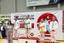 konakin judo takimi ilk turnuvadan madalyalarla dondu