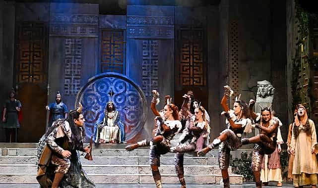 Midas’ın Kulakları Yeniden Sahnede 1 midasin kulaklari yeniden sahnede