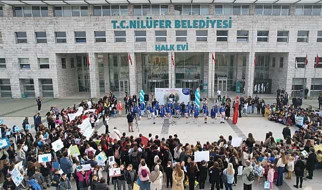 niluferli cocuklardan gelecek icin anlamli yuruyus