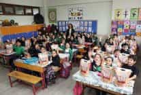 baskan altay 31 ilcedeki 220 bin cocuga sivlilik mutlulugu yasatti