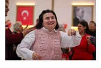 buca belediyesinden engel tanimayan yeni yil kutlamasi