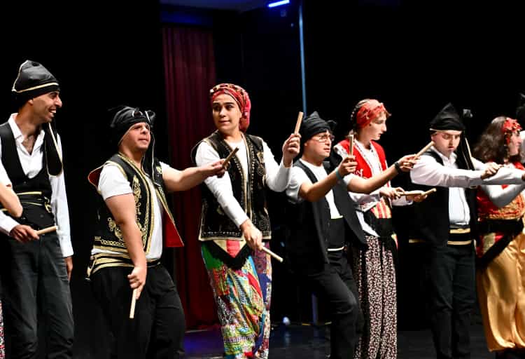 Muratpaşa’da Dünya Engelliler Günü İçin Özel Performans