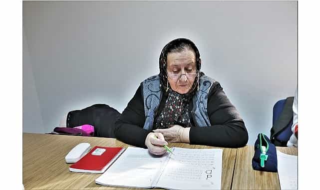 kecmeklerde okuma yazma kurslarina yogun ilgi