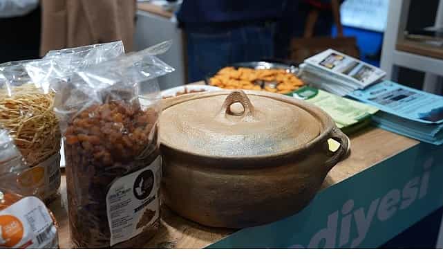 salihli belediyesi tti izmir turizm fuarinda yerini aldi