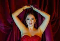 yerli ve milli adele feyruz baris sahnede firtina gibi