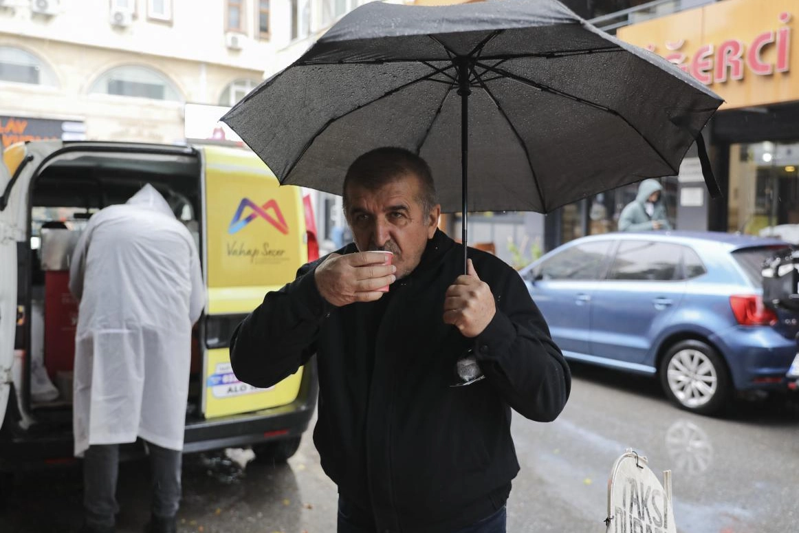 Büyükşehir’den Mersinlilere Sıcak Kaynar İkramı