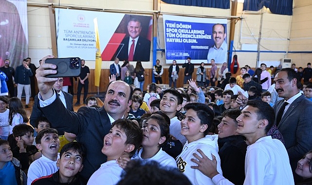 baskan altay karne alan ogrencileri tebrik etti