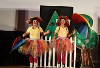 baskan cercioglu sokeli cocuklari tiyatro ile bulusturdu