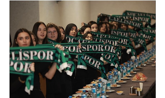 buyukakin ve ogrencilerin kocaelispor dolu aksami