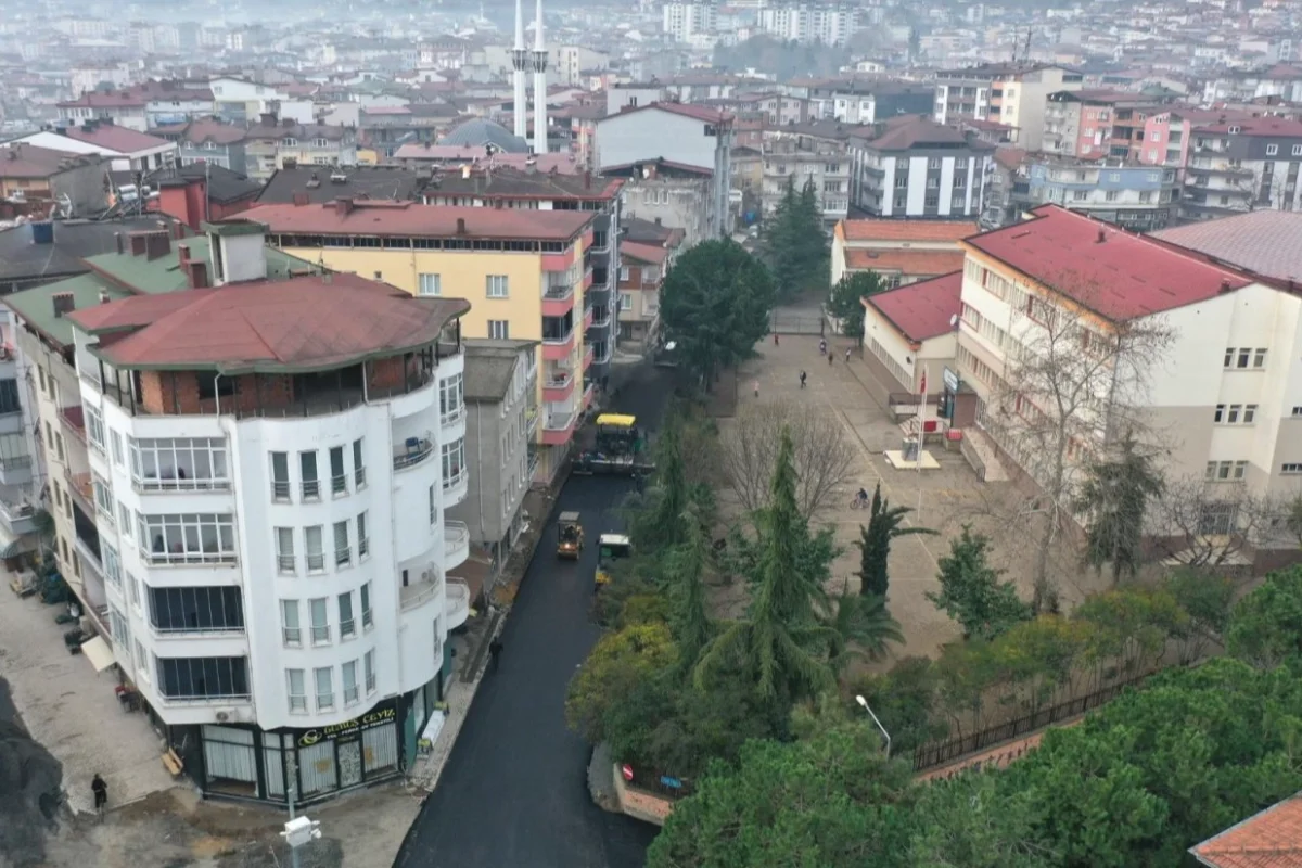 Ordu Ünye’de Okul Yolları Asfaltla Buluştu