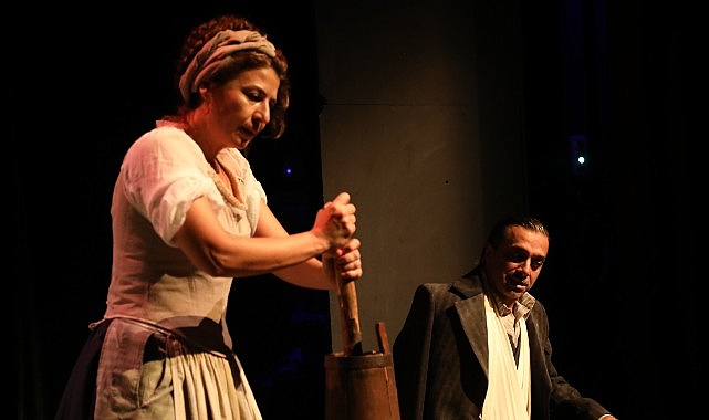 sehrin tiyatrosu gok kubbe oyunuyla bahcelievlerde